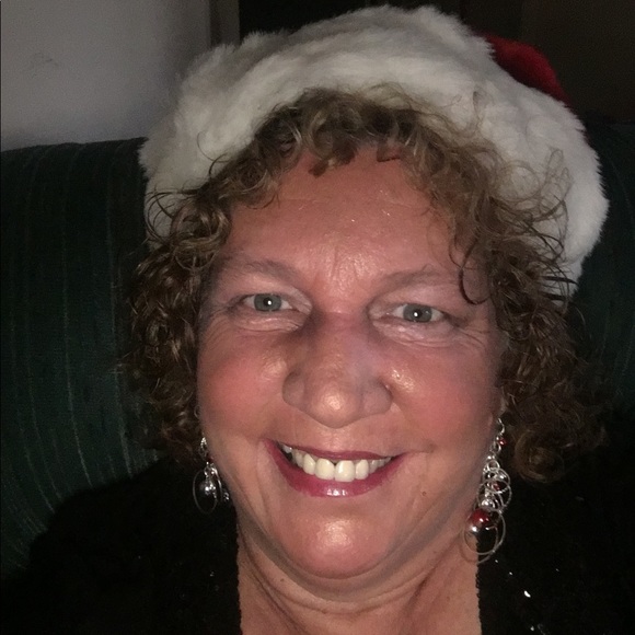 Meet your Posher, Nancy - Picture 2 of 3